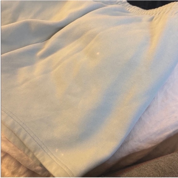 Aritzia cozy fleece mid thigh shorts - Picture 5 of 5